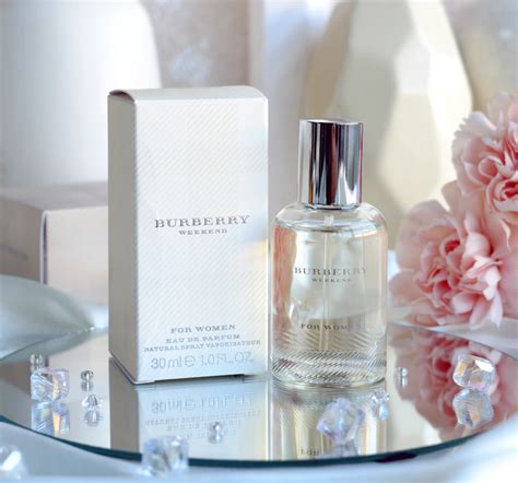 burberry weekend perfume review|burberry weekend for women scent.